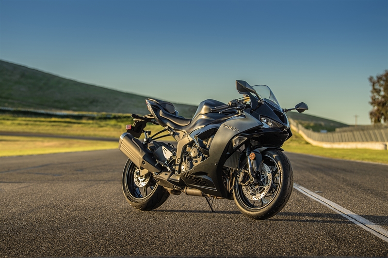 Sleek and stylish Ninja 400 - perfect for urban riding